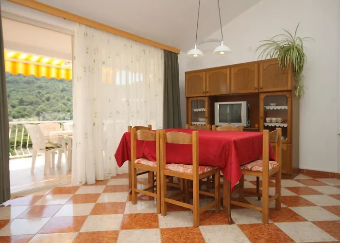 Πανσιόν And With Parking Space Bozava, Dugi Otok - 8100