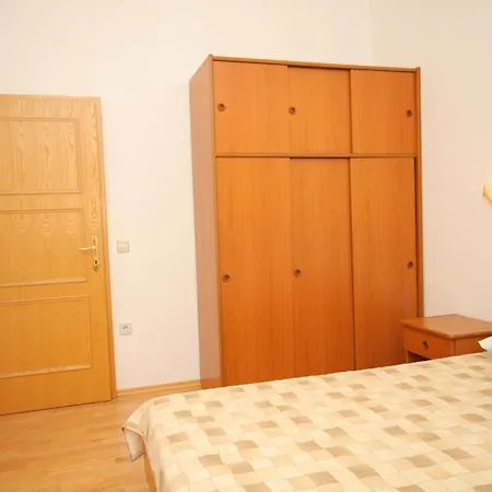 Guest house And With Parking Space Bozava, Dugi Otok - 8100 3*