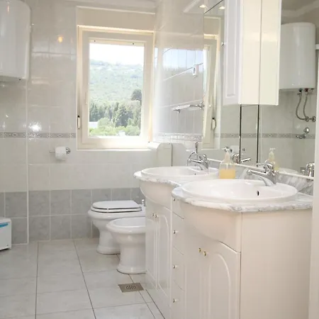 Guest house And With Parking Space Bozava, Dugi Otok - 8100 3*